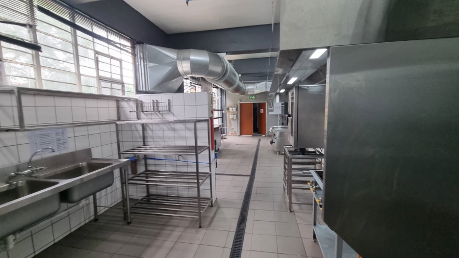 To Let Commercial Property for Rent in Salt River Western Cape